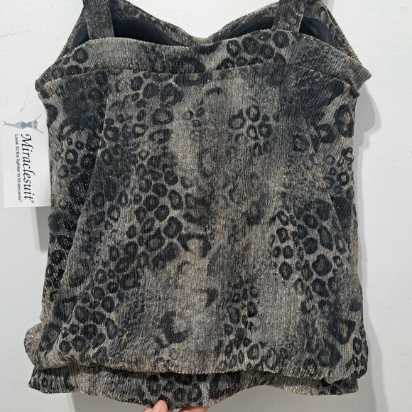 Miraclesuit Leopard Print With Metallic Detail Summer Top Size 10 Black/Gold NWT - Picture 7 of 14